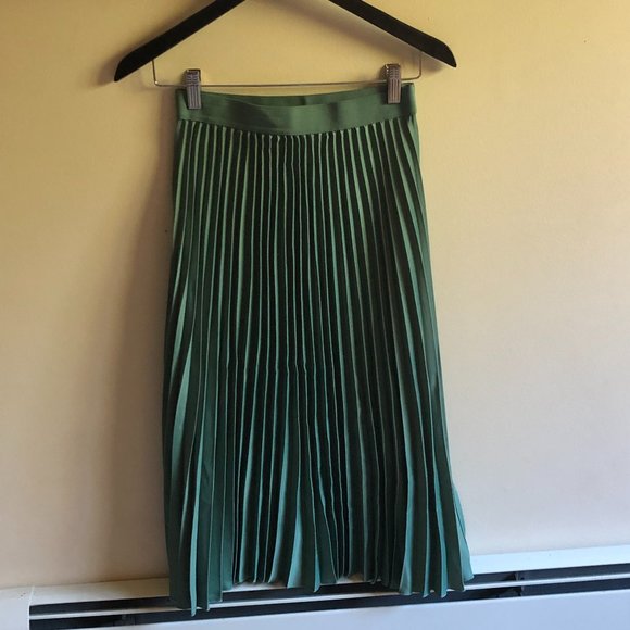 H&M Midi Skirt - Picture 2 of 4